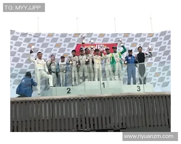 深圳足球队在耐力排行榜中荣获第二名展现出强大实力与潜力 深圳足球队在耐力排行榜中荣获第二名展现出强大实力与潜力